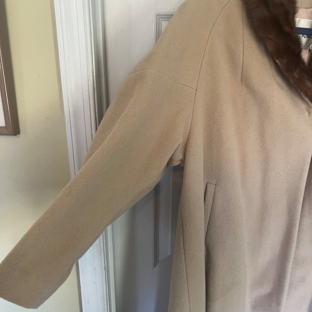 Vintage Hochschild Kohn Camel Fur Collar Swing Coat Overcoat Cape Retro 50s 60s - Picture 7 of 14